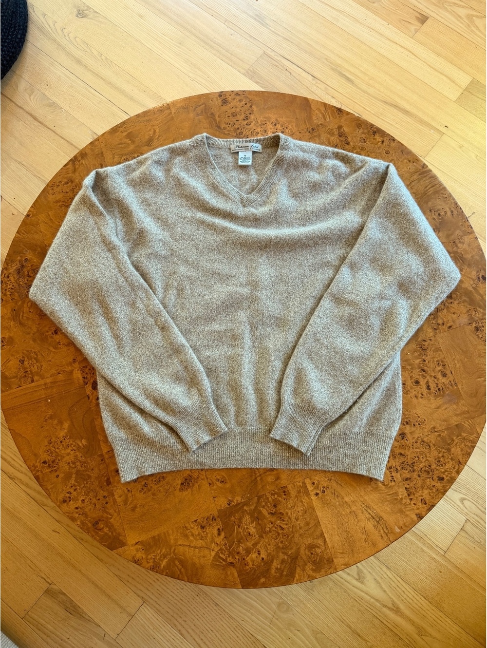 Roundtree & Yorke Platinum Label Men's V-Neck Cashmere Sweater Medium